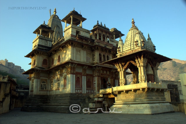 jagat-shiromani-temple-front-view
