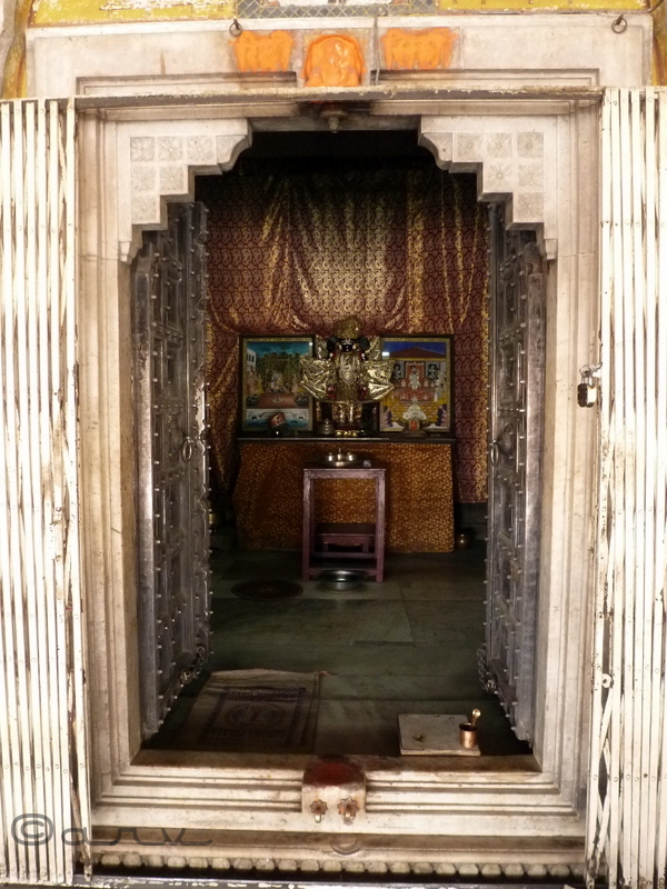 sanctum Chaturbhuj Temple jaipur