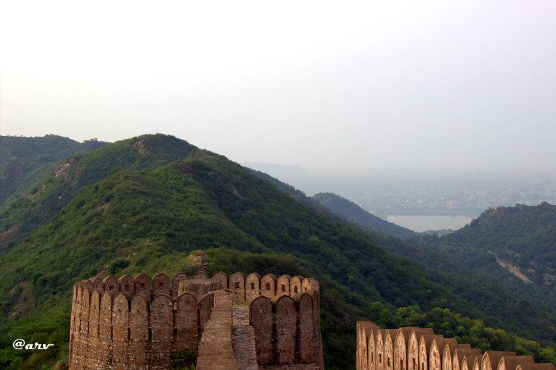 outer-ramparts-amer-palace-jaipur