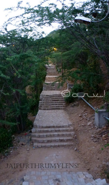 garh-ganesh-temple-jaipur-stairs-image