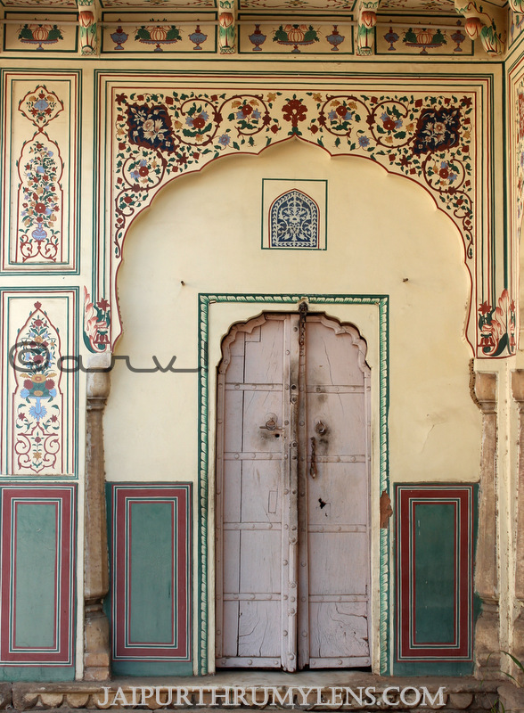 traditional-indian-motif-design-wall-jaipur-temple-image-jaipurthrumylens