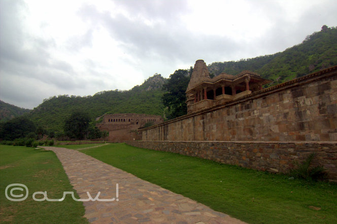 bhangarh-fort-near-jaipur-rajasthan-india