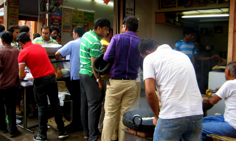 street-food-in-jaipur-breakfast