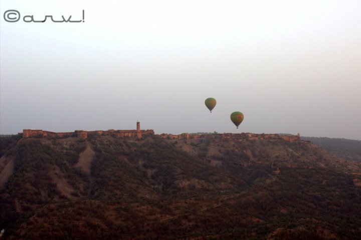 Sky waltz hot air balooning over Jaigarh fort