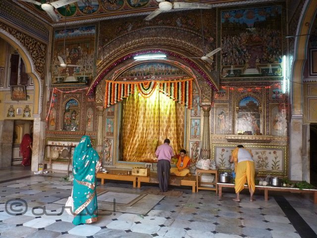 heritage-places-to-see-in-jaipur-sri-ramchandra-temple-