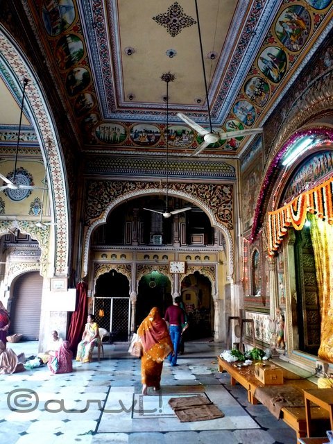 lord-ram-durbar-in-north-india-ramchandra-temple-jaipur