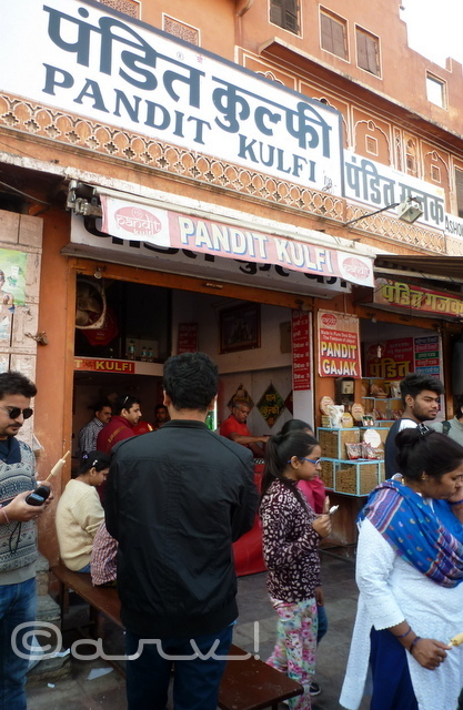 pandit-kulfi-jaipur-food-walk-sirehdyodi-bazaarpandit-kulfi-jaipur-food-walk-sirehdyodi-bazaar