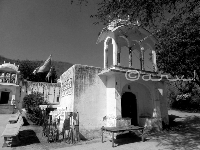 ancient-baori-in-jaipur-near-heritage-raj-rajeshwari-temple-jaipurthrumylens