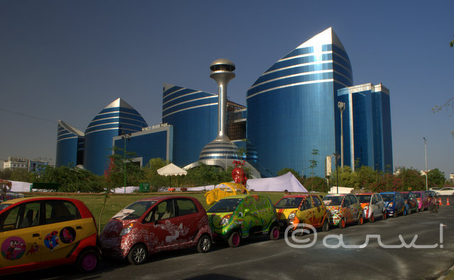hand-painted-tata-nano-at-cartist-exhibition-jaipur-in-front-of-world-trade-park