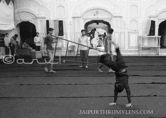 go-wheeling-kid-ramchandra-temple-jaipur-janmasthmi-celebrations