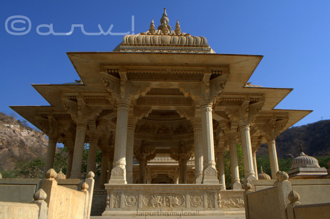 chhatris-tombs-cenotaph-royal-gaitore-jaipur-must-visit-place-tourist-attraction-india-jaipurthrumylens