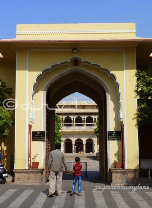 city-palace-entry-gate-charge-sarvatrobhadra-palace-jaipurthrumylens