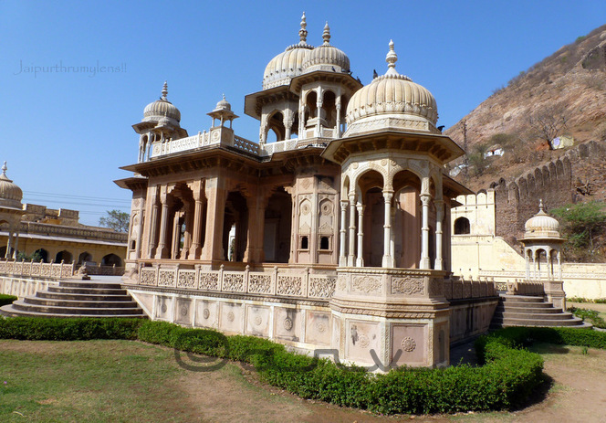 rajput-chhatri-mable-sandstone-tomb-maharajah-sawai-jai-singh-ii-royal-gaitore-must-visit-places-jaipur-jaipurthrumylens