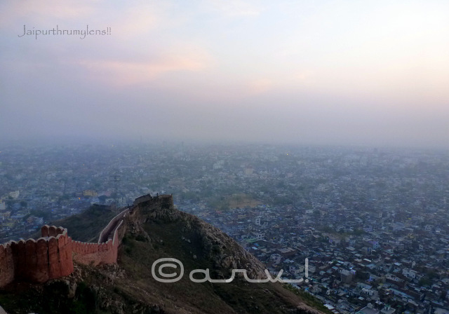 unset-view-from-nahargarh-fort-padao-open-air-bar-jaipur-jaipurthrumylens