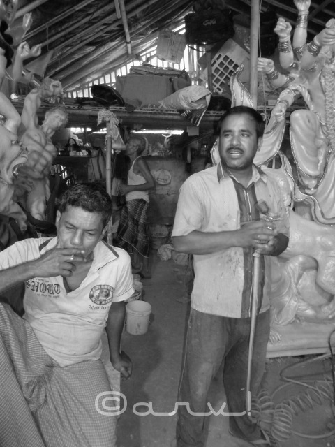 bengali-artisans-workers-in-jaipur-for-durgapuja