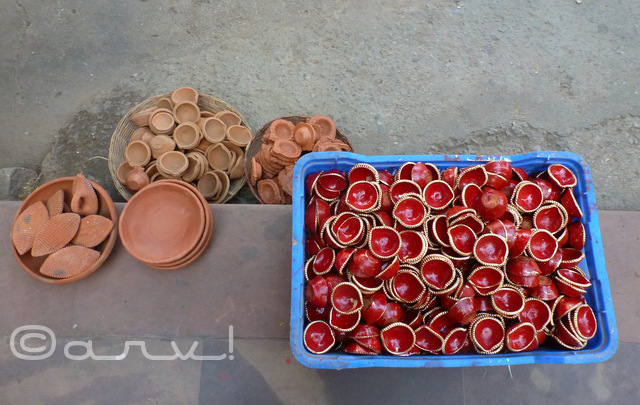 earthen-pots-diya-in-jaipur-for-sale-diwali-jaipurthrumylens