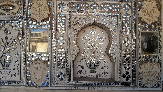 close-up-of-mirror-work-at-sheesh-mahal-amber-fort-jaipur