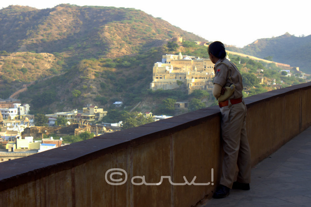 poilce-woman-at-amer-fort-looking-towards-badrinath-temple-amber-town-weekly-photo-challenge-jaipurthrumylens