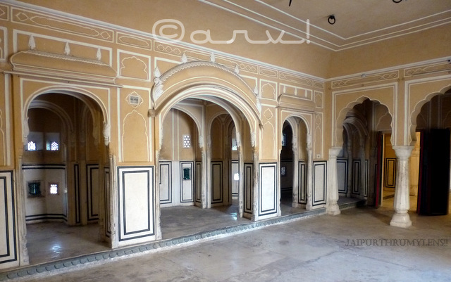 beautiful-interiors-hawa-mahal-araish-work-plaster-jaipur
