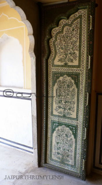 beautiful-rajasthani-design-gate-hawa-mahal-jaipur