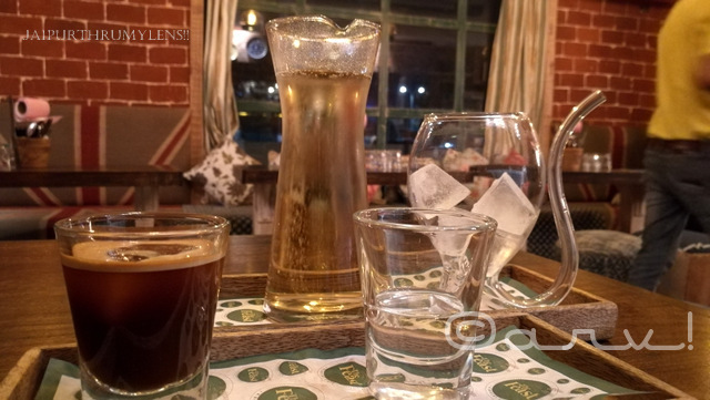coffee-tonic-at-the-feast-cafe-jaipur