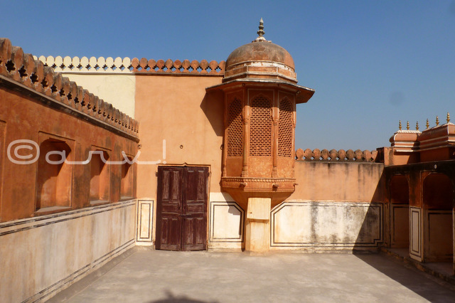 entry-gate-of-royal-ladies-in-hawa-mahal-purdah-system-jaipur-city-palace-janani-dyodhi