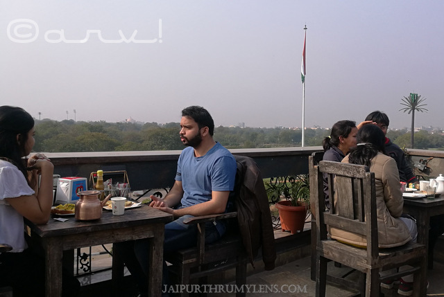 friends-at-tapri-central-jaipur-image-best-open-rooftop-tea-cafe
