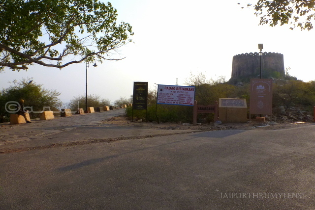 how-to-reach-nahargarh-fort-by-road