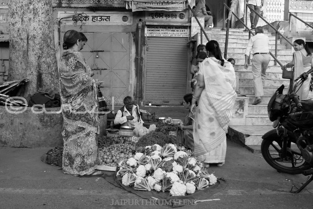 jaipur-street-food-sale-johari-bazaar
