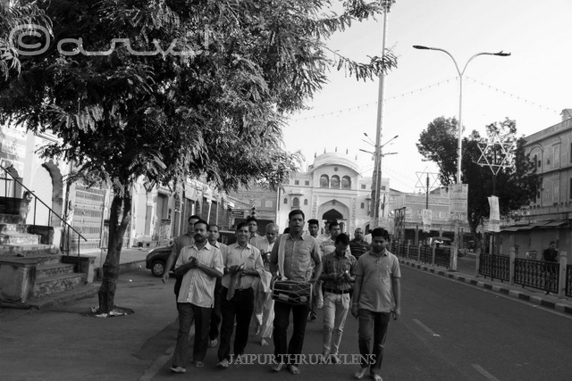street-photography-jaipur-bhajan-mandli