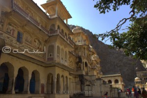 galta-temples-jaipur-architecture-shri-gyan-gopalji-mandir