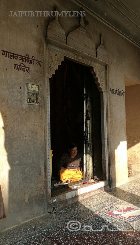 galtaj-history-rishi-galav-saint-jaipur-temple