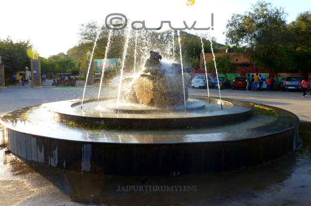 ticket-booking-window-fountain-roundabout-nahargarh-zoological-biological-park-jaipur