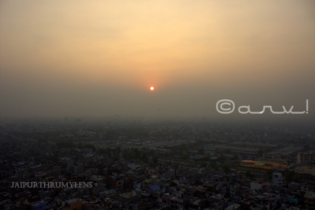 jaipur-sunset-sun-temple-galta-gorge-photo