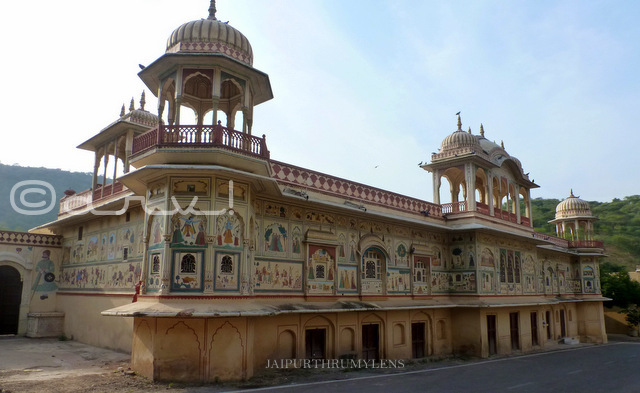 beautiful-hand-painting-sisodia-rani-garden-jaipur-picture