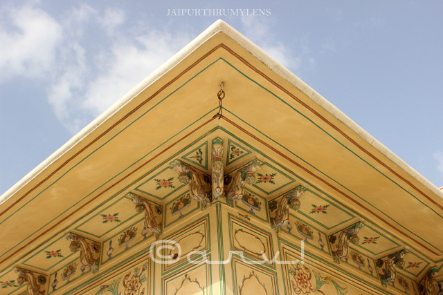 beautiful-rajasthani-style-painting-on-wall-murals-jaipur