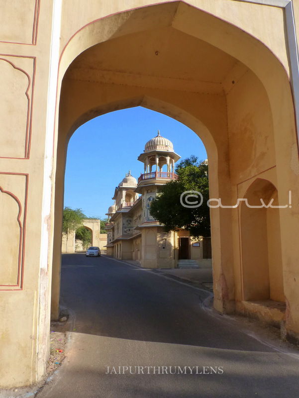 doors-of-india-rajasthani-arch-jaipur-ghat-ki-guni-architecture-photo