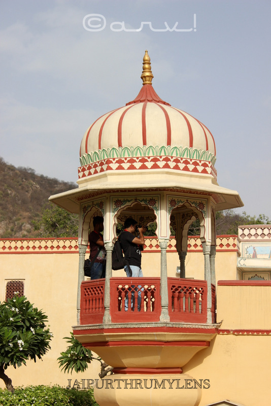 rajasthan-architecture-chhatri-jaipur-sisodia-rani-garden