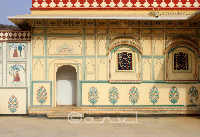 rajasthani-mural-painting-on-walls-jaipur-architecture