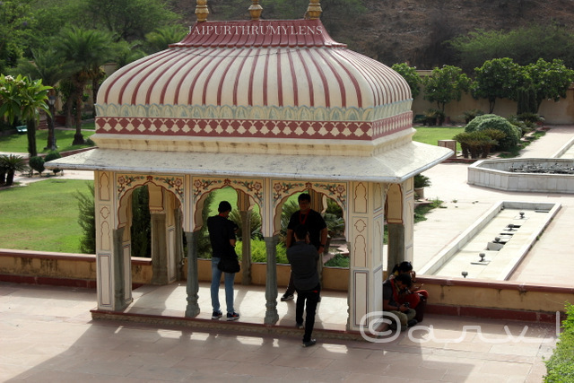 sisodia-rani-bagh-chhatri-jaipur-architecture-heritage