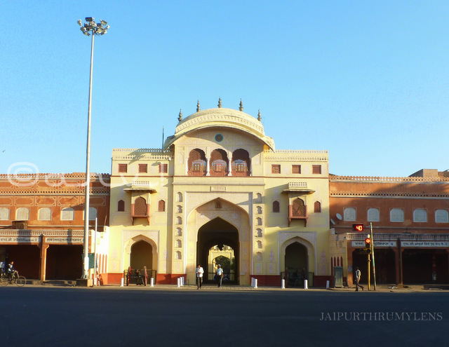 tripolia-gate-jaipur-bazar-picture