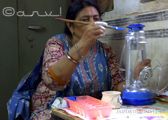 lady-artist-painting-rang-malhaar-jaipur