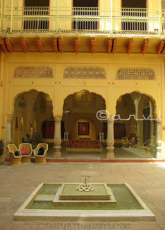 jaipur-architectural-element-old-haveli-turned-museum