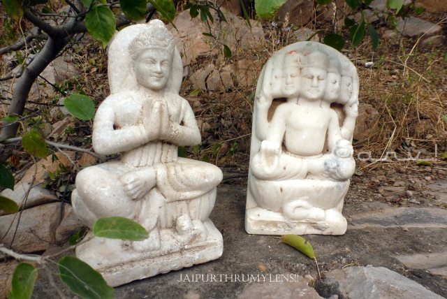 broken-idols-hindu-god-jaipur