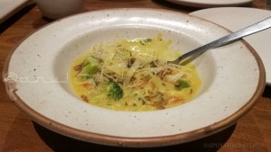 khao-suey-burmese-soup-rustic-by-oth-jaiopur-cafe