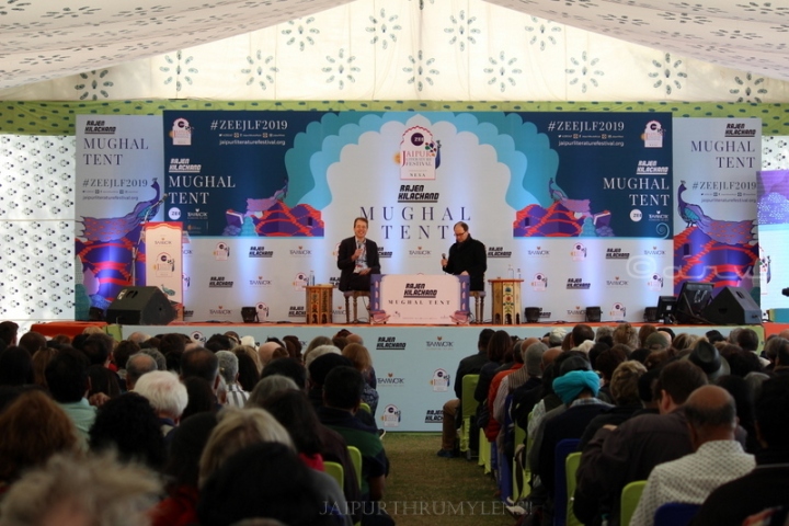 stage-speaker-jaipur-literature-festival-crowd
