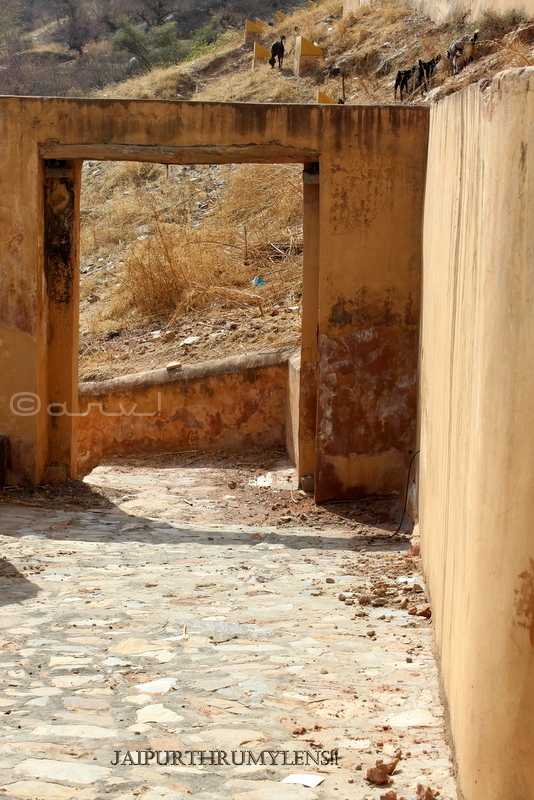 unexplored-area-amer-fort-jaipur-balidan-gate