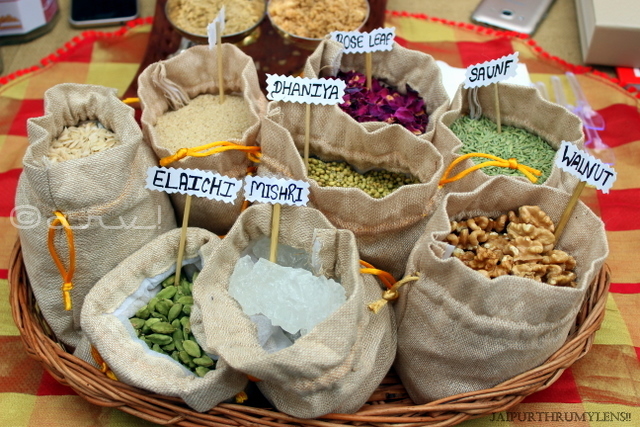 aurvedic-ingredients-nuskha-faremrs-market-jaipur