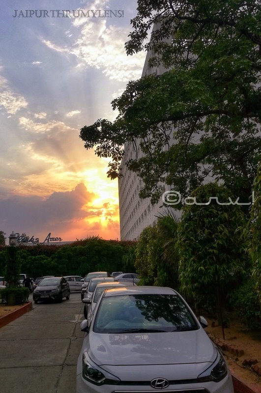 sunset-in-jaipur-hotel-clarks-amer-farmers-market-skywatch-friday