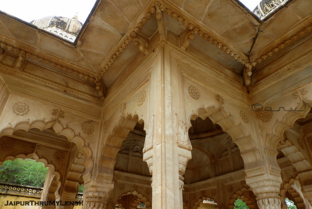 rajput-architecture-features-royal-gaitore-jaipur